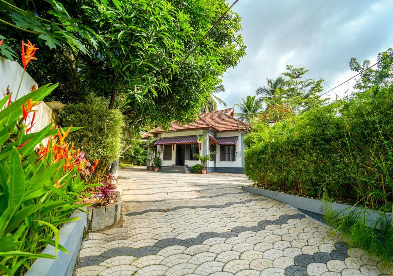Pop Tavern Kovalam Beach Villa By Voye Homes Buitenkant foto