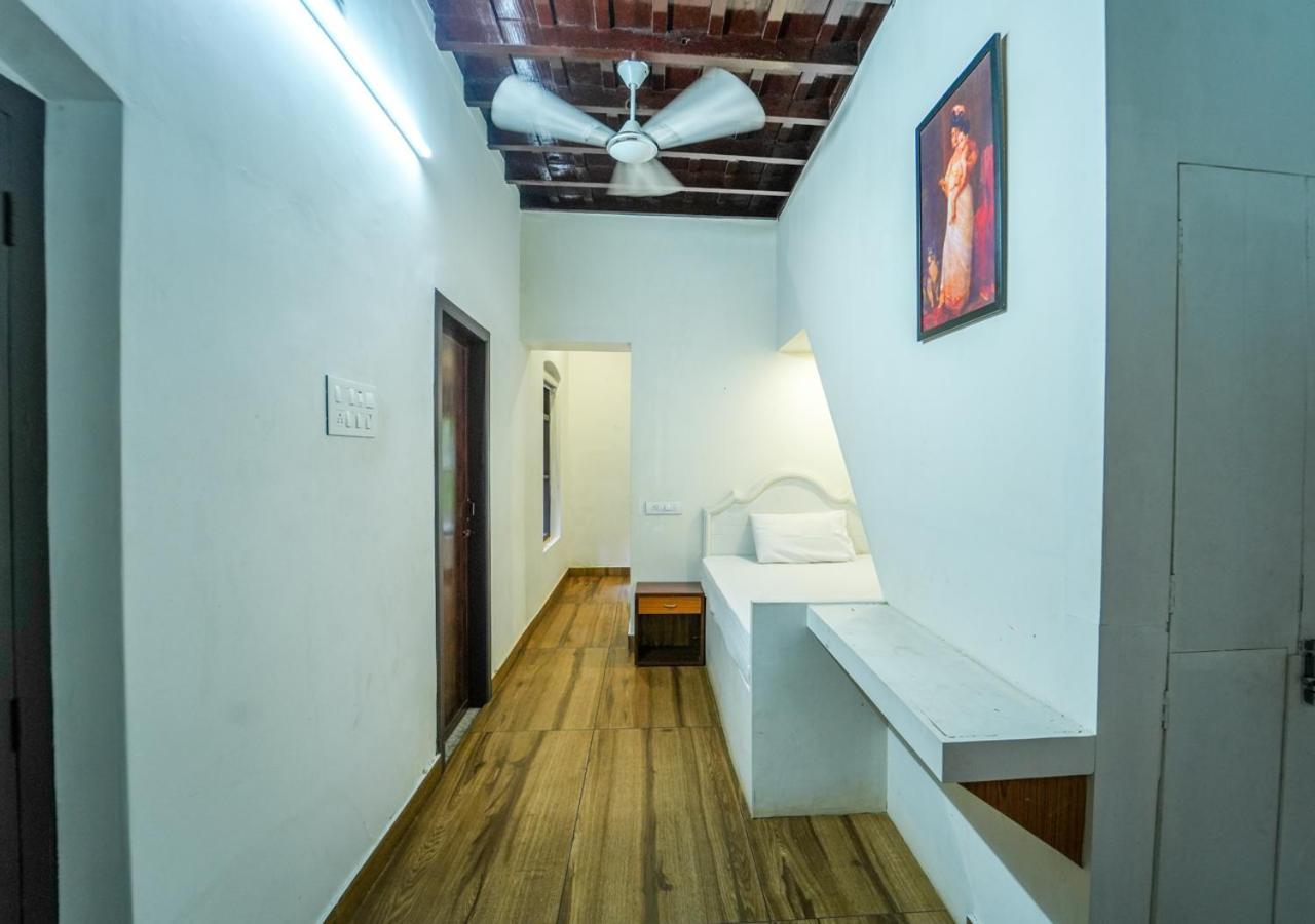 Pop Tavern Kovalam Beach Villa By Voye Homes Buitenkant foto